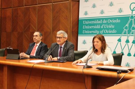 “L'adaptación del reglamentu d’usu del asturianu na Universidá ye cumplir cola llegalidá vixente”, asegura Riaño