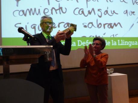 García Granda desea que l’asturianu “se pueda deprender y usar con normalidá, como cualquier otru idioma del mundu”