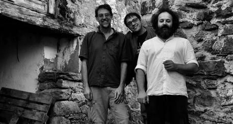 Tuenda actúa en La Pola Siero nuna folixa pola Nueche d'Ánimes