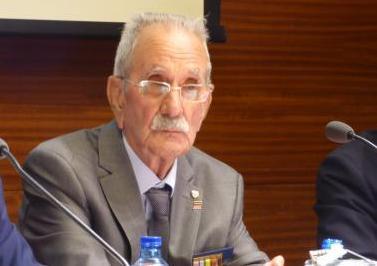 Asturies comienza'l procesu pa entrega-y la so medaya d'oru a Vincent García Riestra 