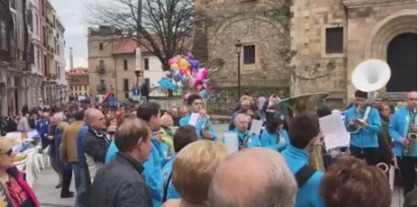Miles d'avilesinos xinten na cai pa celebrar les fiestes d'El Bollu