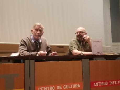 Xuan Xosé Sánchez Vicente y Rafael Rodríguez Valdés presentación 'Estudios (II)'